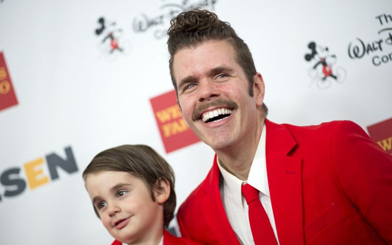 Perez Hilton s sinom Mariem na podelitvi GLSEN Respect Awards leta 2017 v Beverly Hillsu. Oče treh o
