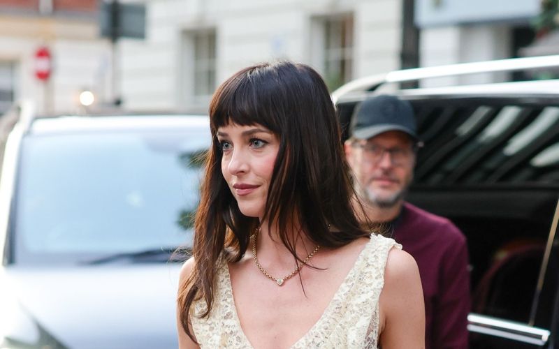dakota-johnson