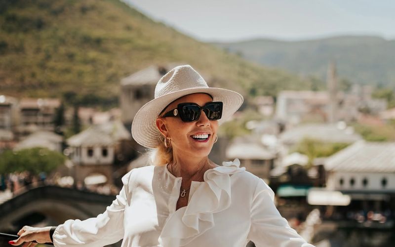 Lepa Brena