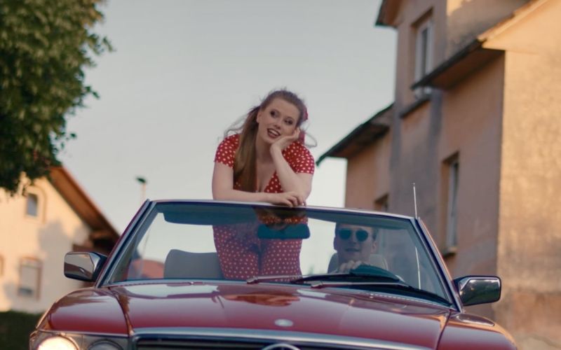 »To je tak komad za v avto. Ko se pelješ na žurko ali ko si želiš malo polepšati dan.«