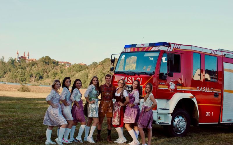 Oseški oktoberfest.jpg