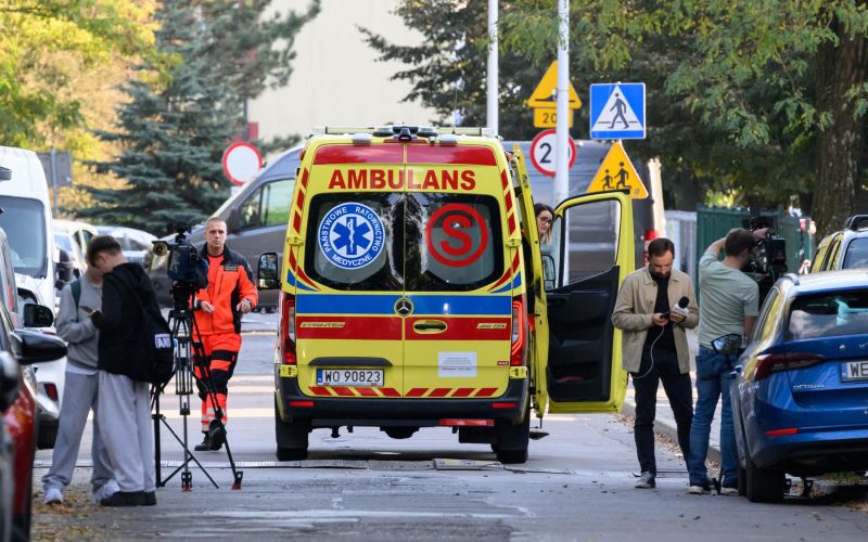 Poljska šola napad reševalno vozilo