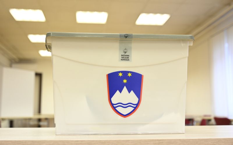 volitve referendum volilna skrinja.jpg