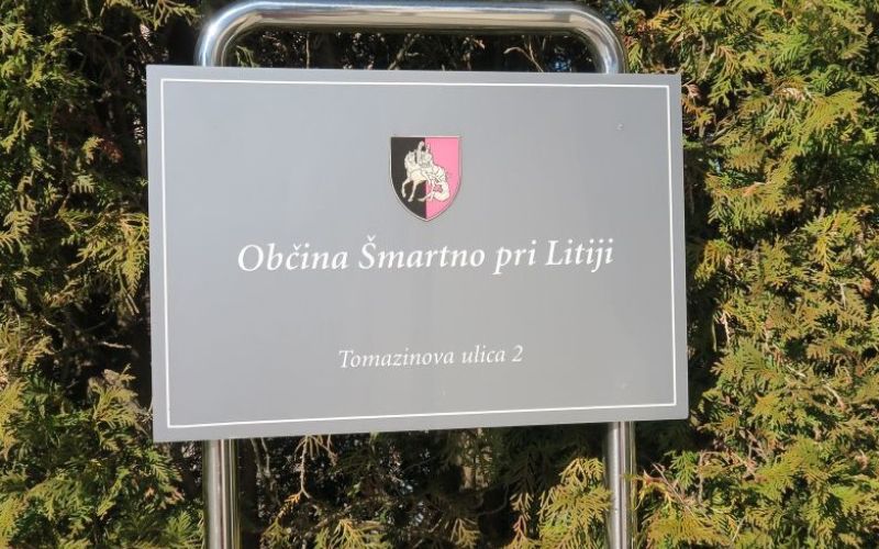 Šmartno pri Litiji, tabla.jpeg