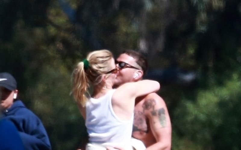 Shia LaBeouf, Mia Goth.jpg