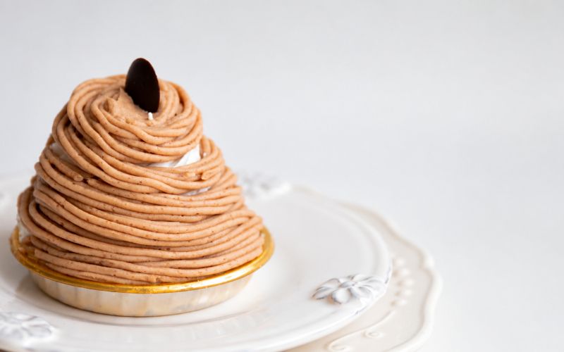 Minimalistični kostanjev Mont Blanc tart.png