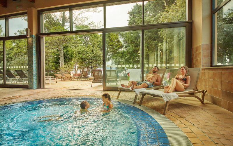 Resort Adria Ankaran ponuja vse sestavine za popolne krompirjeve počitnice, kjer se prepletajo pravljična zabava, vrhunsko udobje in sprostitev za celotno družino.