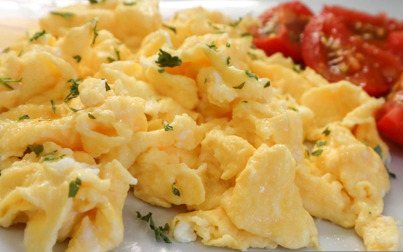 photoenduro-scrambled-eggs-6582990.jpg