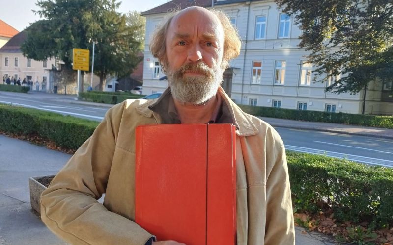 škof levica vrhnika.jpg