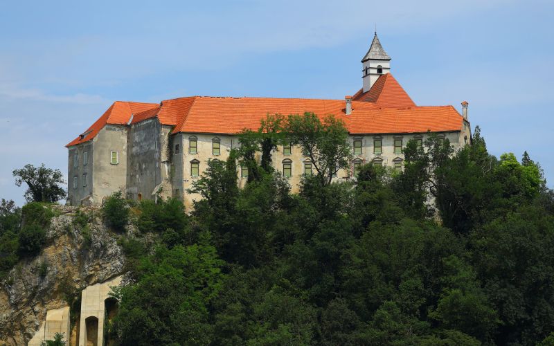 cg_streha_borl.jpg