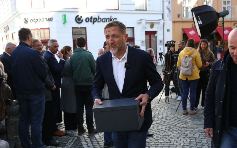 klemen boštjančič.jpg
