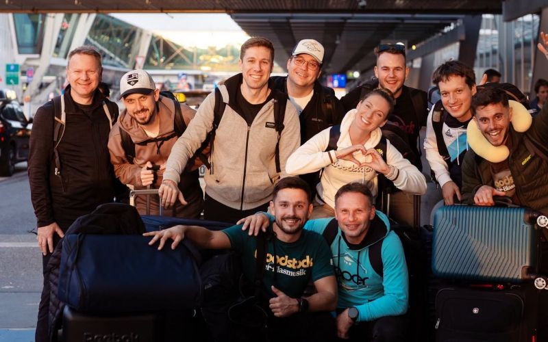 Sredi Argentine cela dvorana zapela slovensko pesem, Avseniki ganjeni