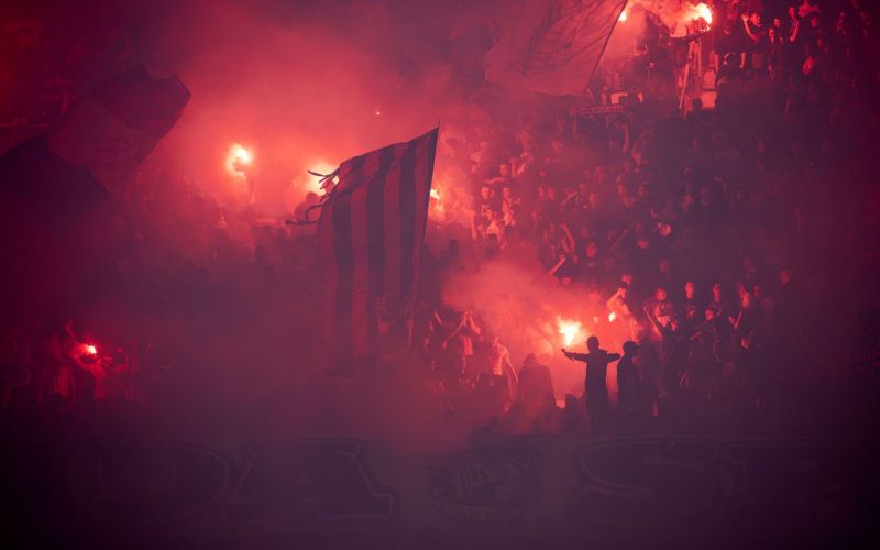 hajduk, ajax, pirotehnika.jpg