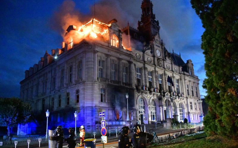 limoges, mestna hiša.jpg