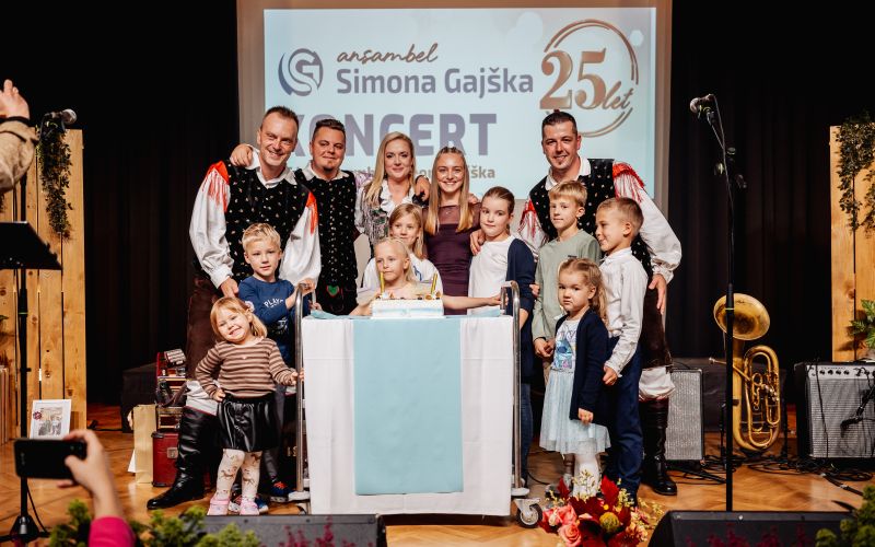 Ansambel Simona Gajška s slavnostnim koncertom proslavil 25 let