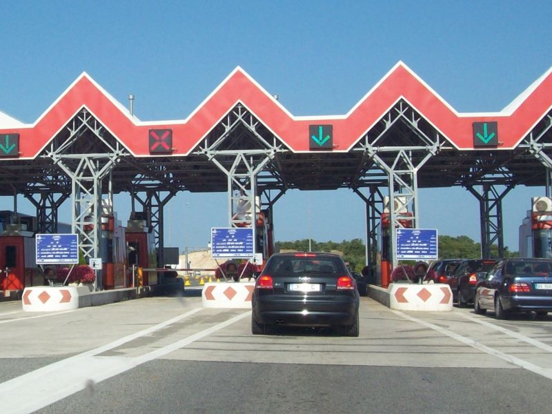 Hrvaška uvaja nov digitalni sistem cestninjenja. Kaj to pomeni za turiste?