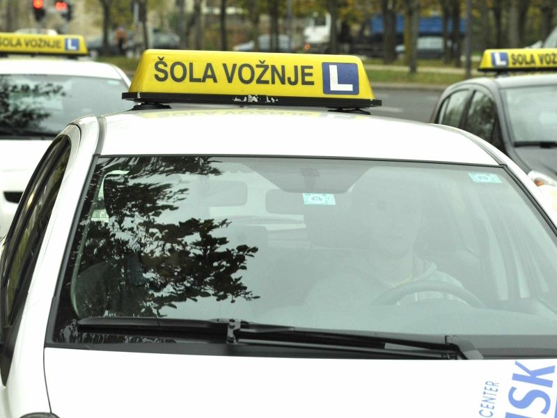 Za skrajšanje čakalnih dob za opravljanje vozniškega