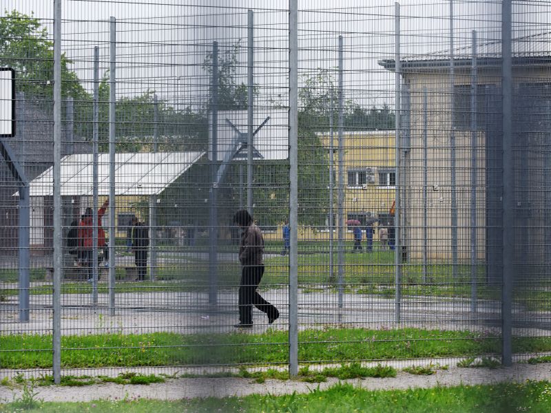 Zaporniki na Dobu najraje prebirajo Da Vincijevo šifro, Botra in kriminalke