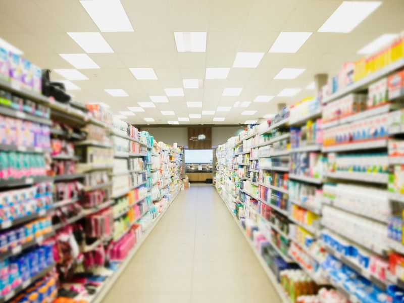 Preverili smo: Kam po nakupe pred in med prazniki