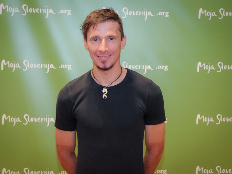 Skakalna legenda Robert Kranjec po hudi nesreči v bolnišnici