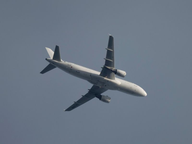 Napovedane zamude in odpovedi v letalskem prometu