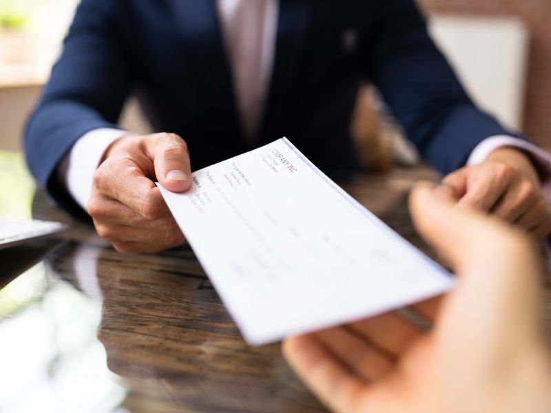 Konec skrivanja: Vpogled v plače sodelavcev bo postala zakonska pravica