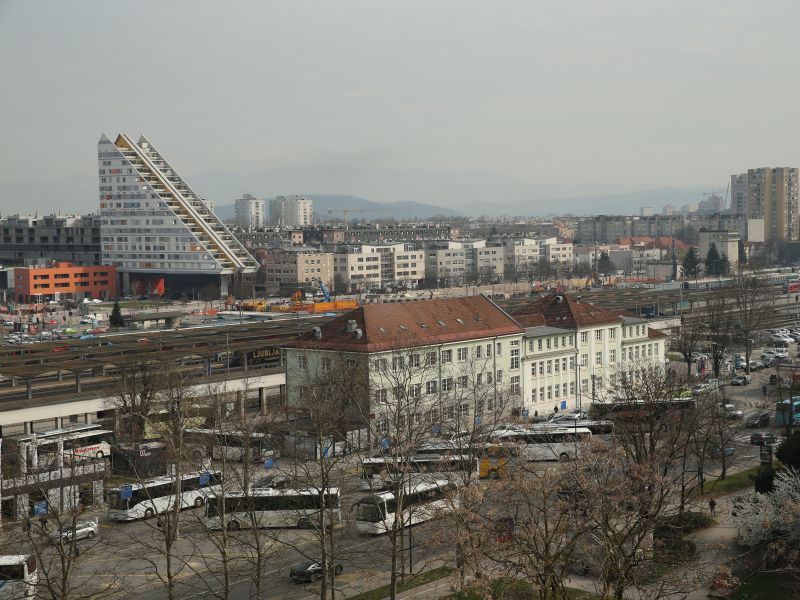 Pogoj za kvalificiranje za neprofitno stanovanje: Plača pod 1259 evri