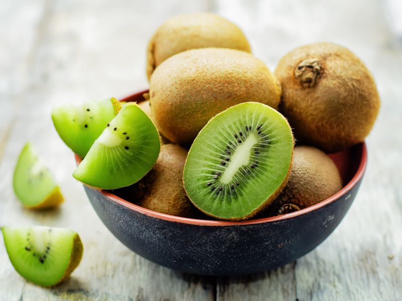 S kivijem odpravite zaprtje in izboljšajte kakovost spanja