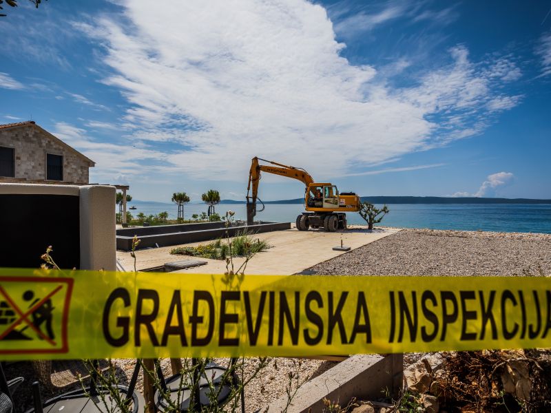 Na Hrvaškem zaostrujejo kazni za črne gradnje