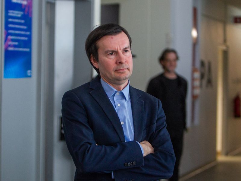 Urbanija plačal odškodnino nekdanjemu direktorju STA