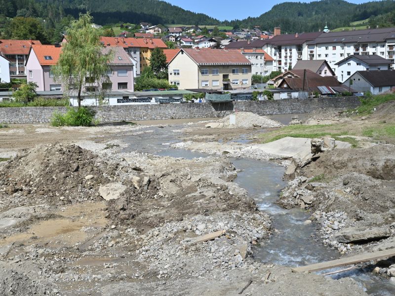 Po poplavah z lažnim računom do 375.000 evrov za neopravljena dela