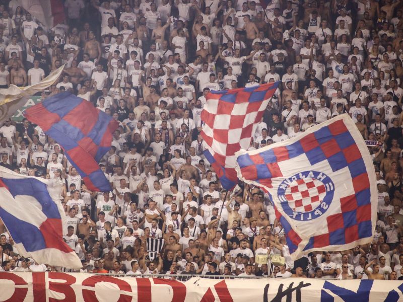 Poljud od ponosa do sramote – navijači Hajduka zgroženi (foto)