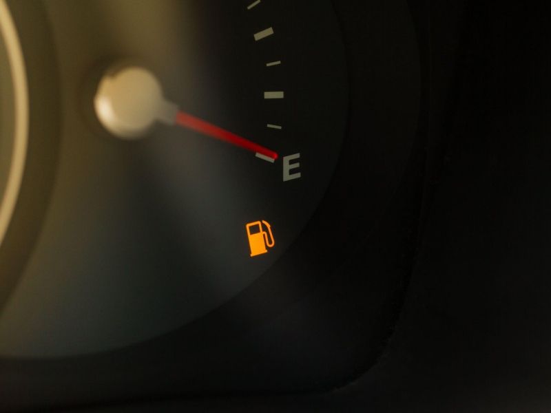 Opolnoči podražitev bencina iz dizla