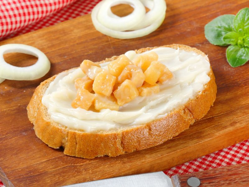 Babice so jo dajale povsod: kako zdrava je v resnici svinjska mast?