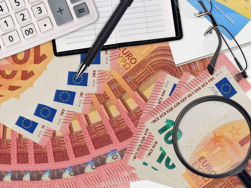 Dogovor dosežen: Povprečnina bo znašala 835 evrov