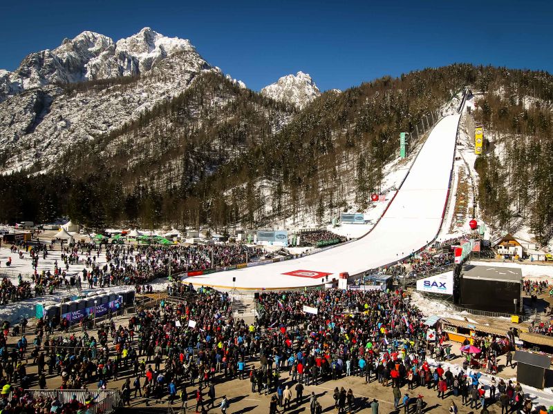 V Planici takole uničili del skakalnice, javnost zgrožena in pretresena