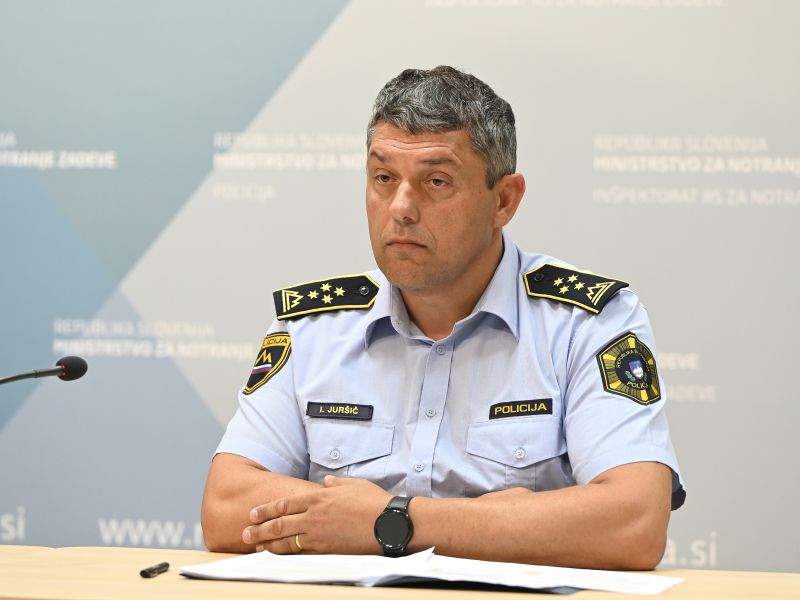 Neuradno: Direktor policije Novo mesto ponudil odstop