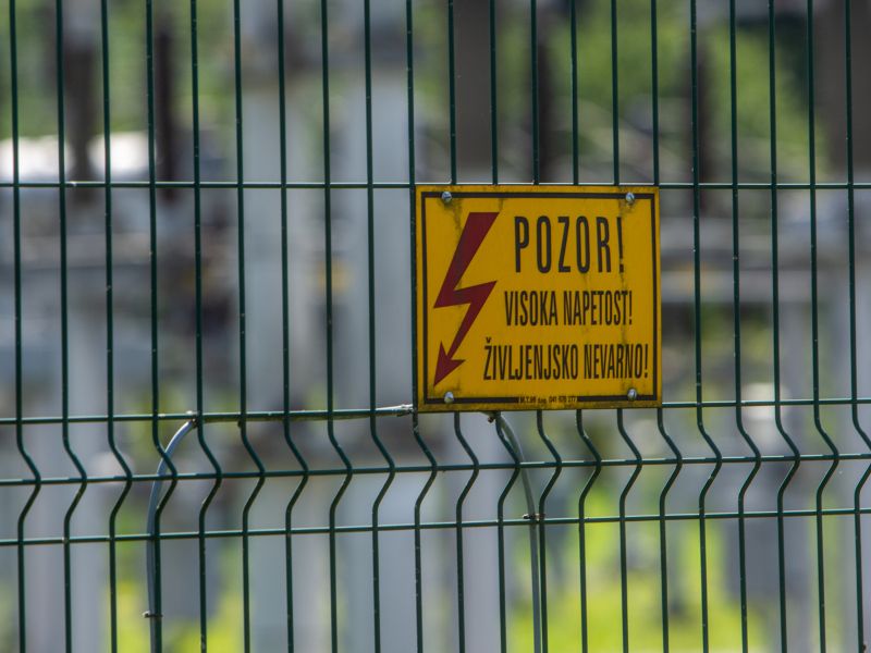 Gospodarska zbornica Slovenije kritična do predlaganih sprememb omrežnine