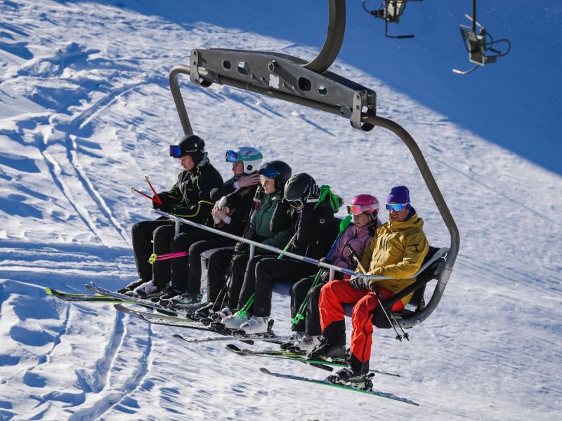 Slovenska smučišča v novo sezono z višjimi cenami vozovnic