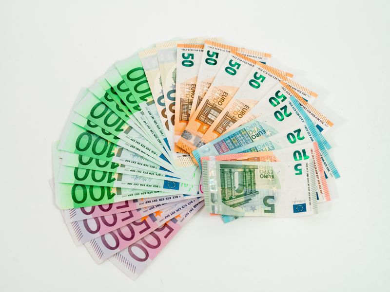 Minimalna plača bi lahko zrasla bolj, kot smo pričakovali