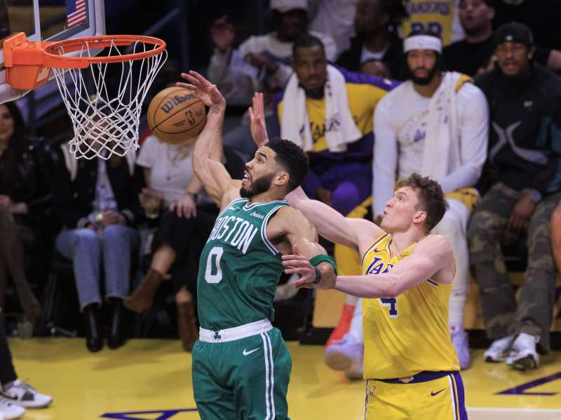 Dončić dobil dvakrat (ne)sojenega soigralca, kaj mu prinaša zadnji manever Lakersov