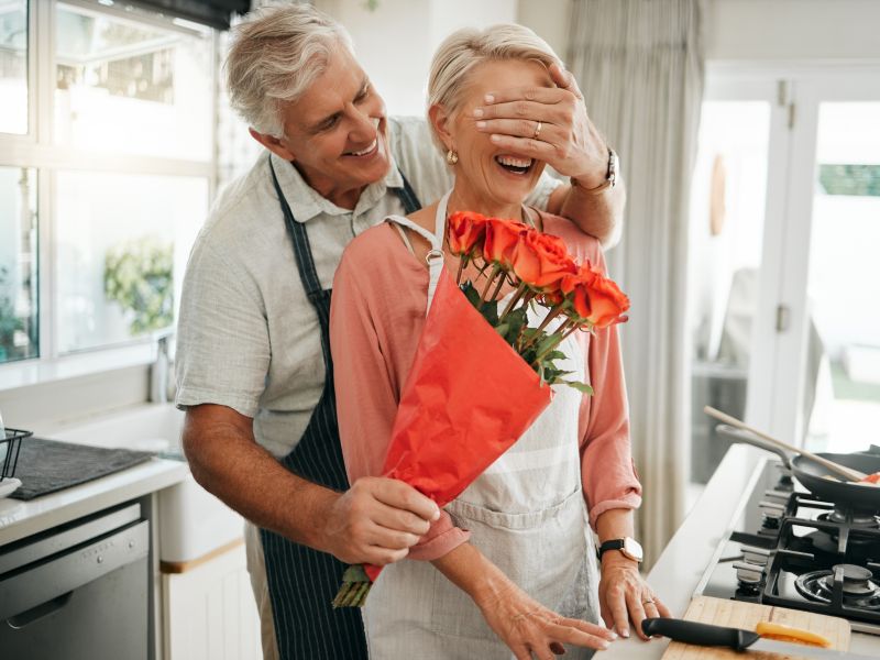 Horoskop in valentinovo: Kaj ljubim podariti, da se še bolj zaljubijo?