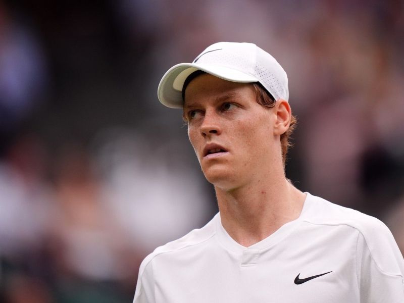 Sinner še zmago oddaljen od prvega mesta