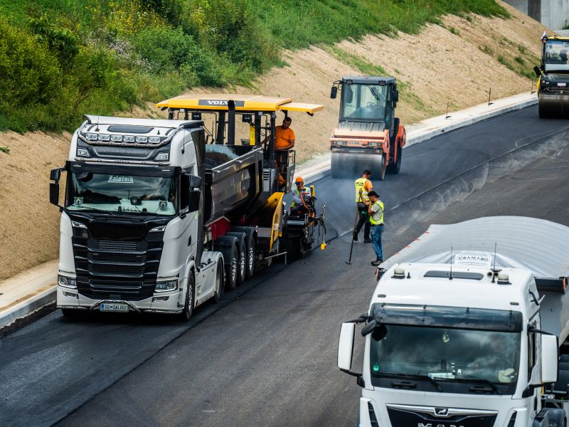 Na štajerski avtocesti večkilometrski zastoji na dveh lokacijah