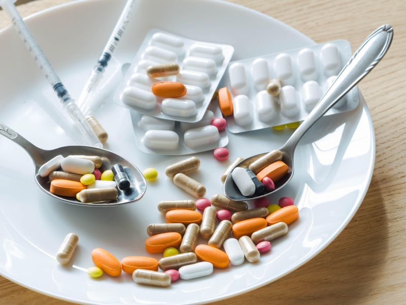 Kampanja 'Zdravila niso bonboni' opozarja na varno uporabo zdravil brez recepta