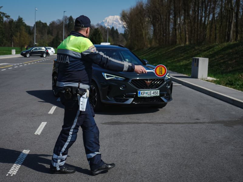 Poostren nadzor policije in preventivne akcije za večjo varnost v prometu