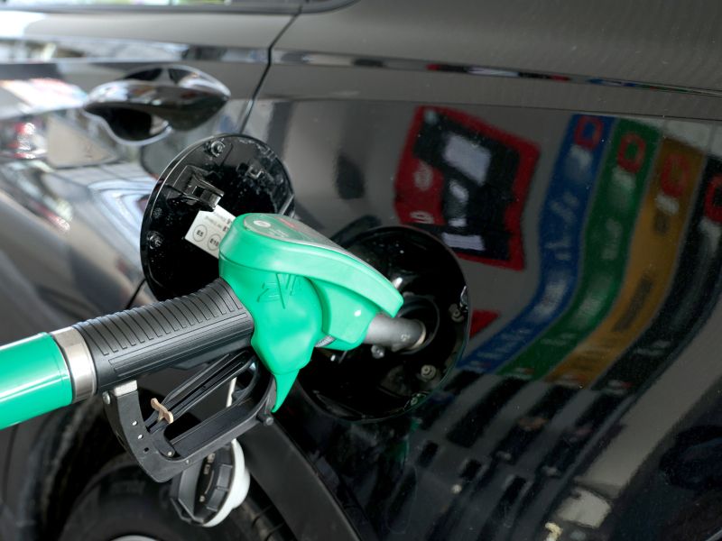 Od jutri nižje cene bencina in dizla