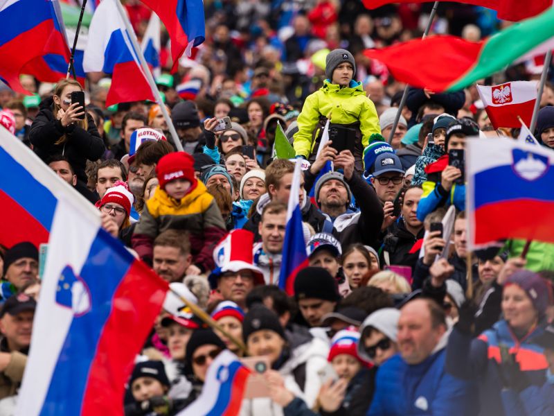 Cenik hrane s spektakla v Švici smeši Slovenijo in Planico - takole imamo