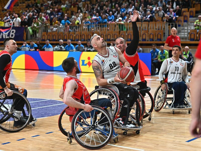 Slovenski parašportniki po svetu, odmevna mednarodna tekmovanja tudi doma