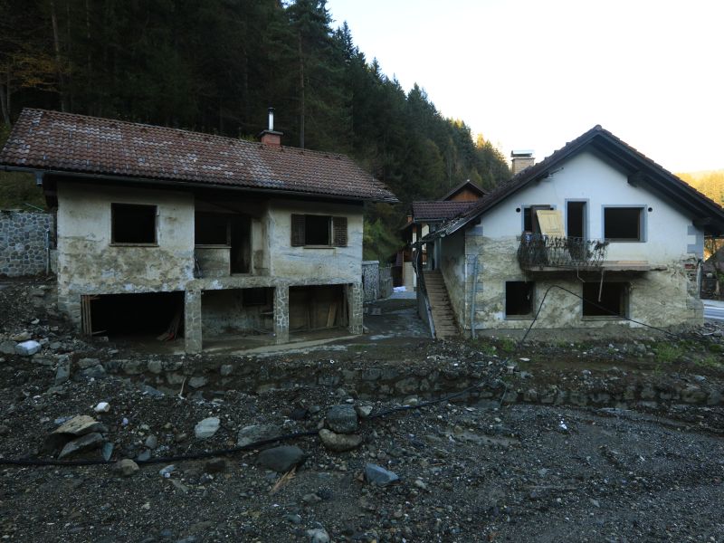 Milijoni za obnovo po ujmi 2023 ostali neporabljeni, zdaj jih morajo občine vrniti